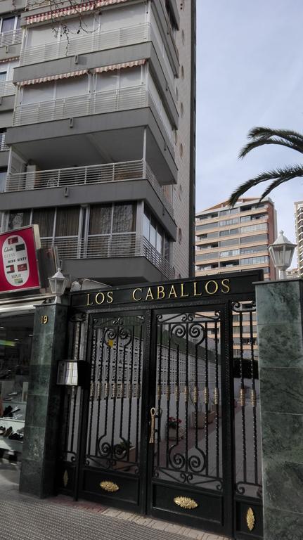 بينايدورم Apartamentos Los Caballos المظهر الخارجي الصورة